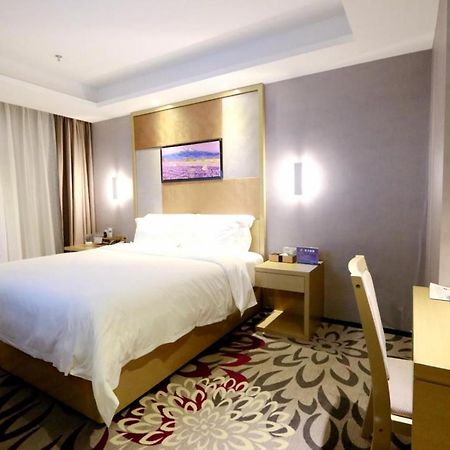 Lavande Hotel Foshan Yiwu Commodities City Exteriör bild
