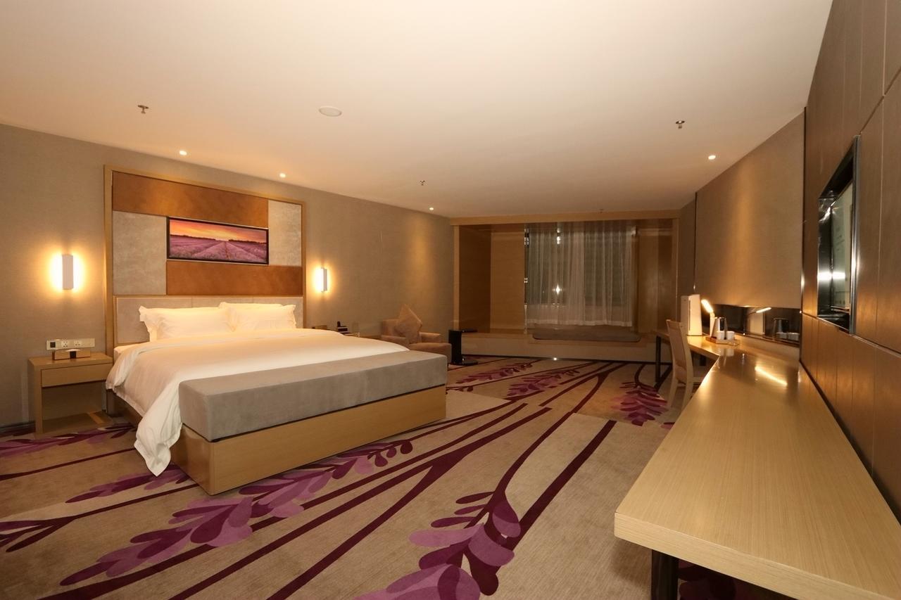 Lavande Hotel Foshan Yiwu Commodities City Exteriör bild