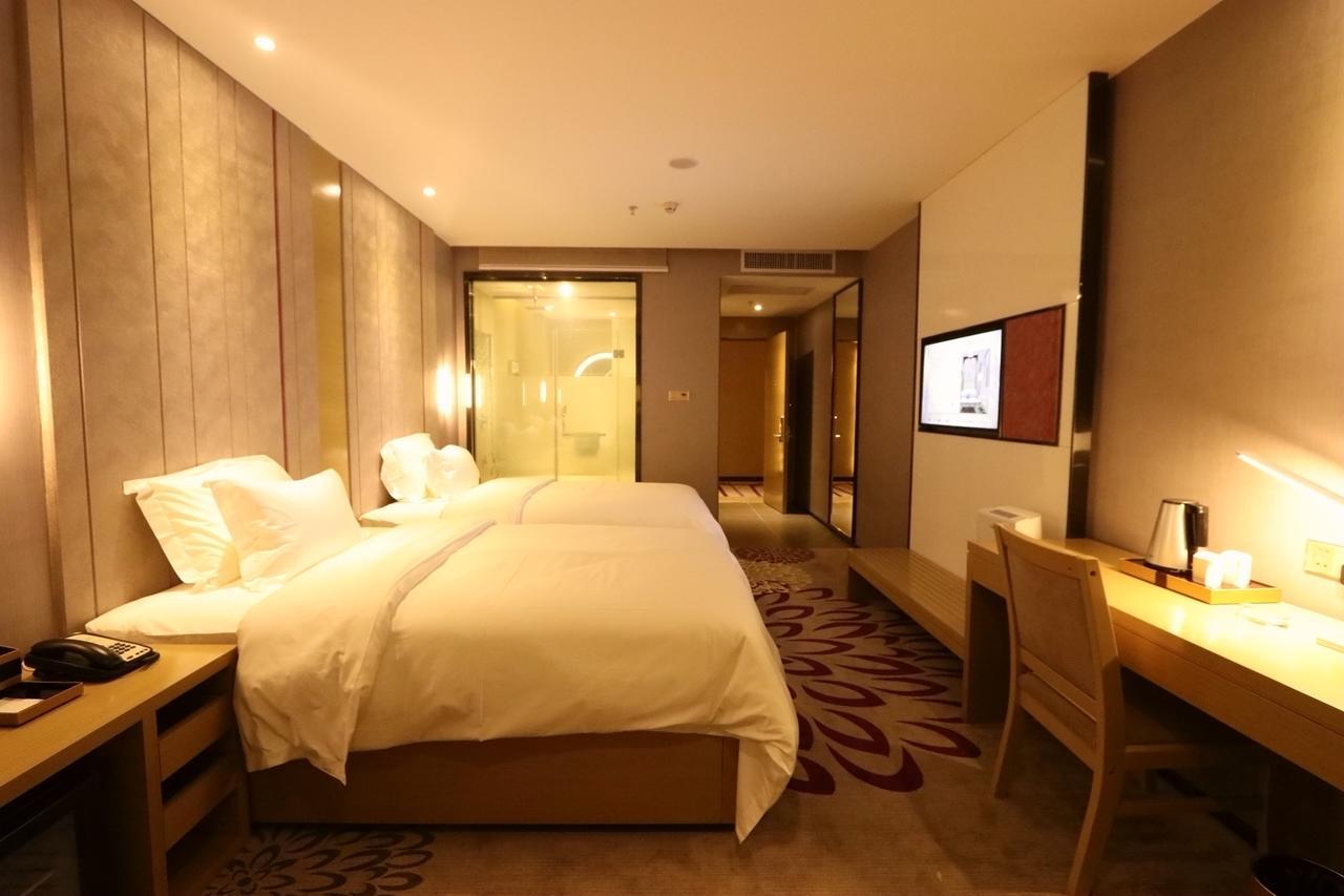Lavande Hotel Foshan Yiwu Commodities City Exteriör bild
