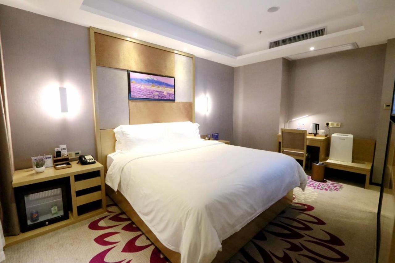 Lavande Hotel Foshan Yiwu Commodities City Exteriör bild