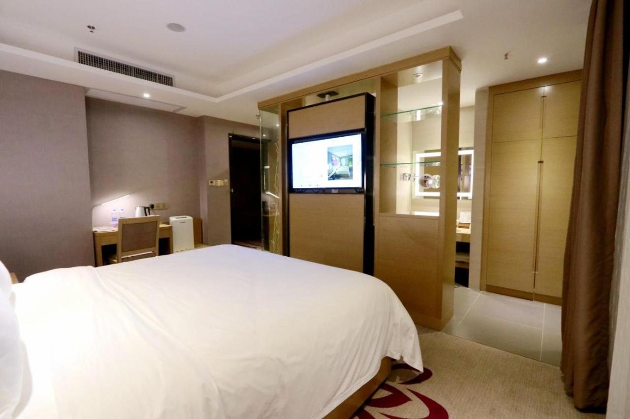 Lavande Hotel Foshan Yiwu Commodities City Exteriör bild