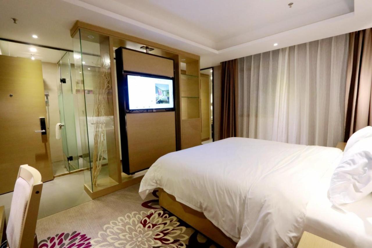 Lavande Hotel Foshan Yiwu Commodities City Exteriör bild